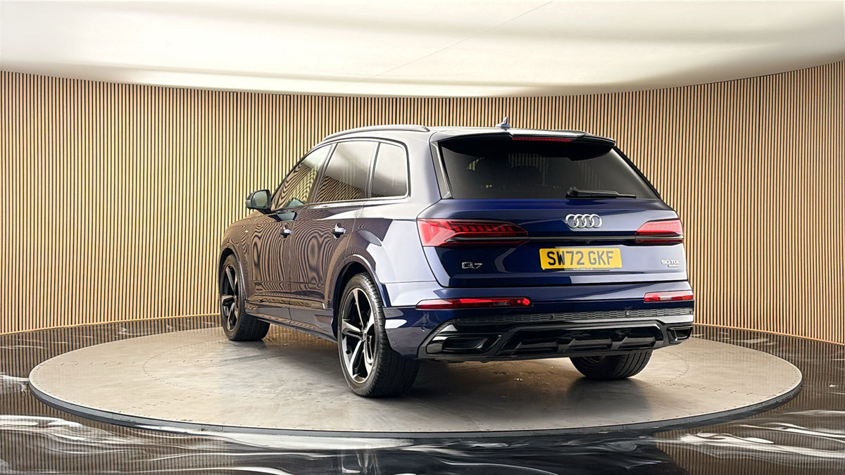 More views of Audi Q7