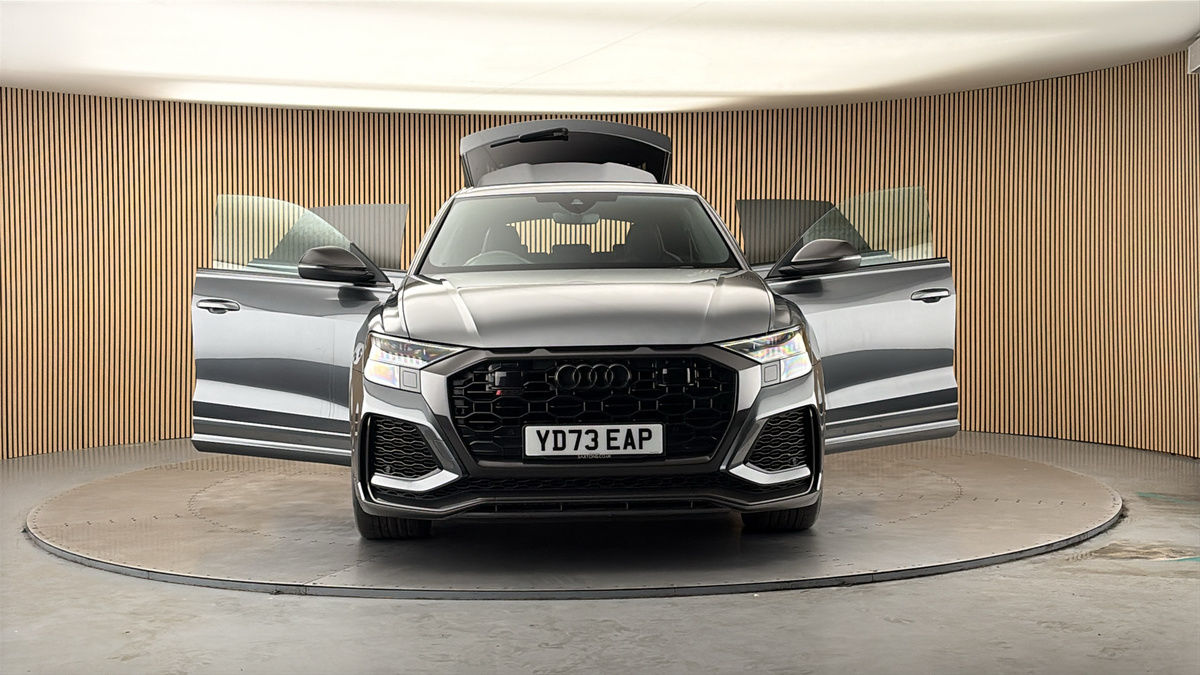 More views of Audi RSQ8