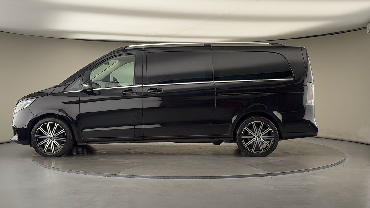 Mercedes-Benz V Class Image 15