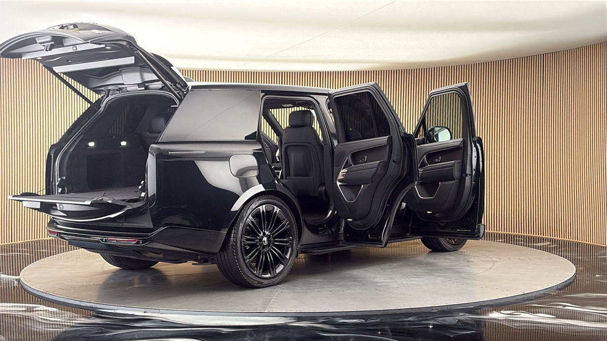 More views of Land Rover Range Rover