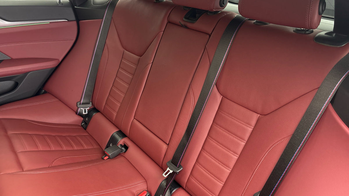 BMW i4 Image 9