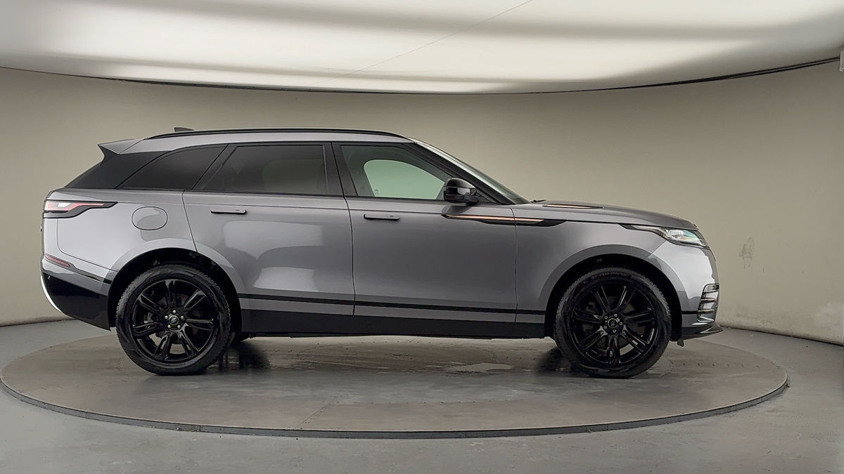 Land Rover Range Rover Velar Image 16