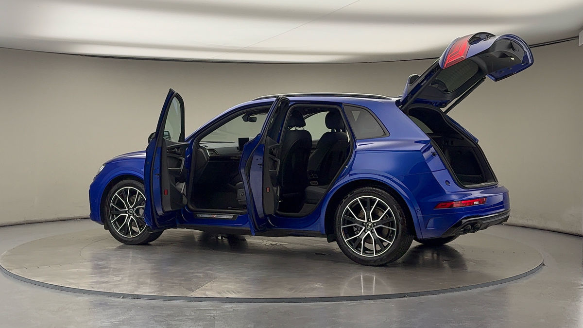 More views of Audi Q5