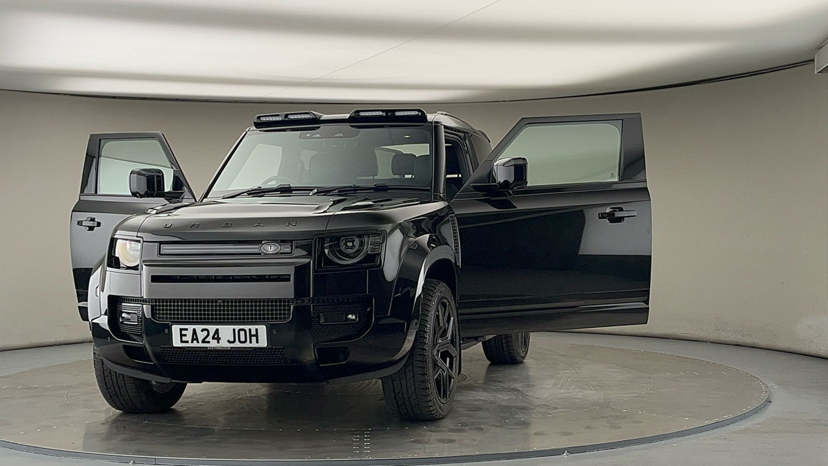 More views of Land Rover Defender 90