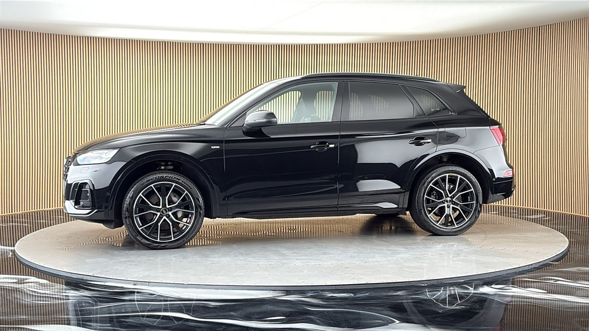 More views of Audi Q5