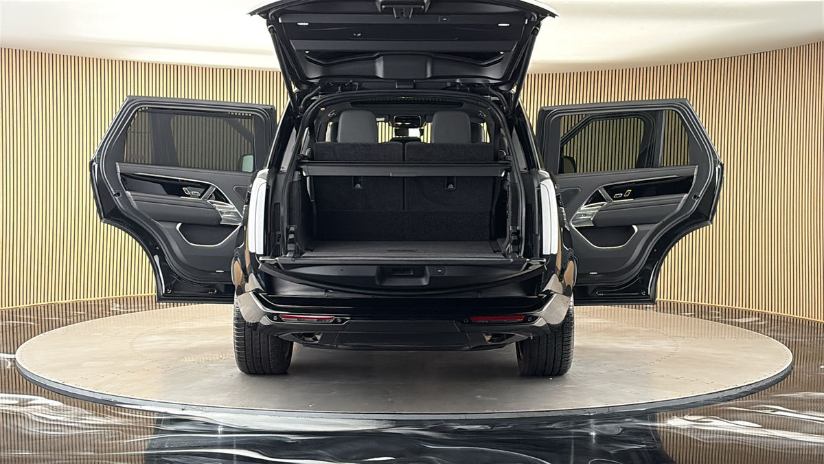 More views of Land Rover Range Rover