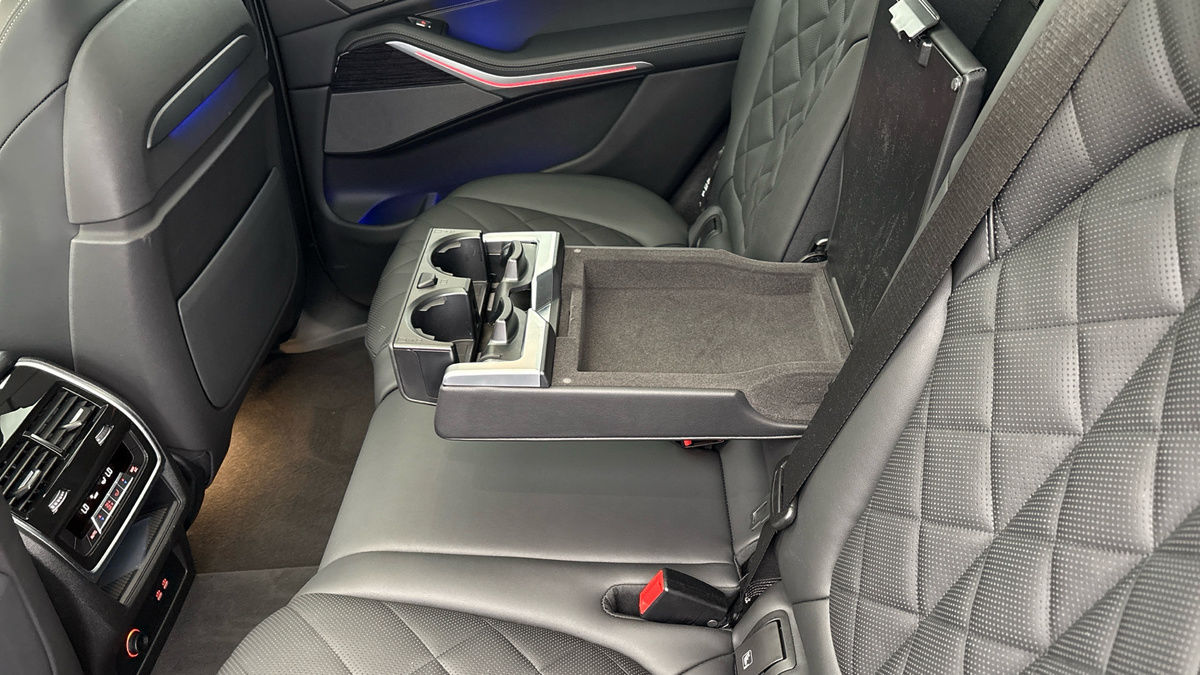 BMW X7 Image 9