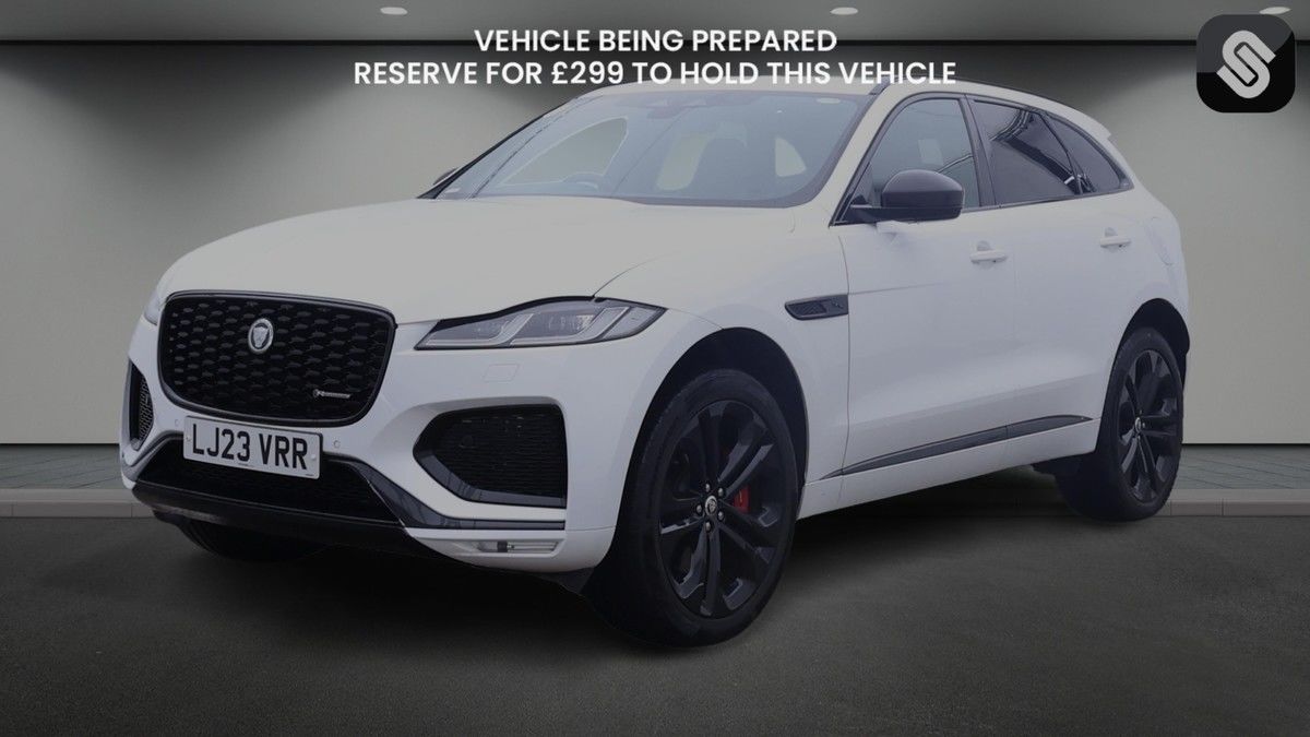 Jaguar F-PACE Image 2
