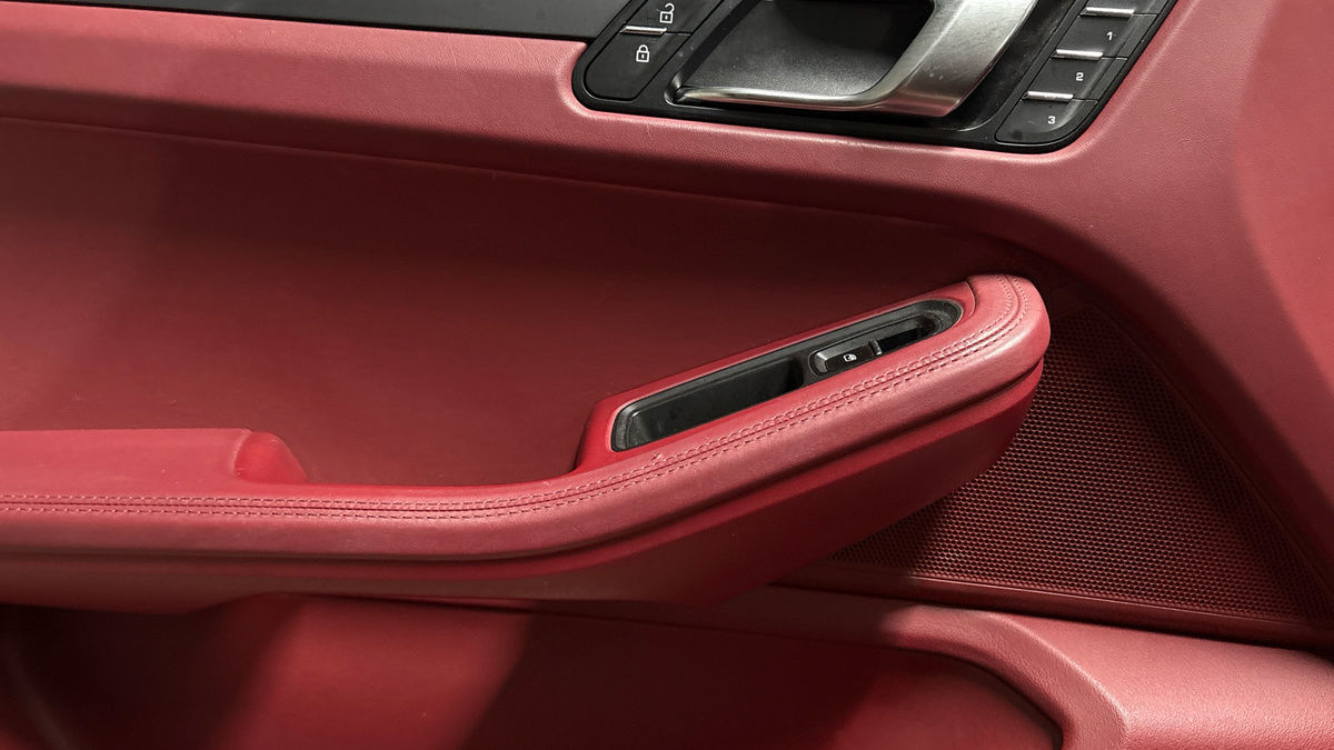 Porsche Macan Image 19