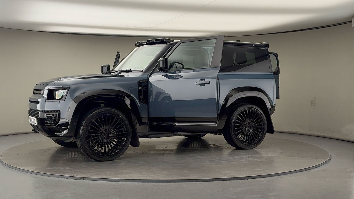 More views of Land Rover Defender 90