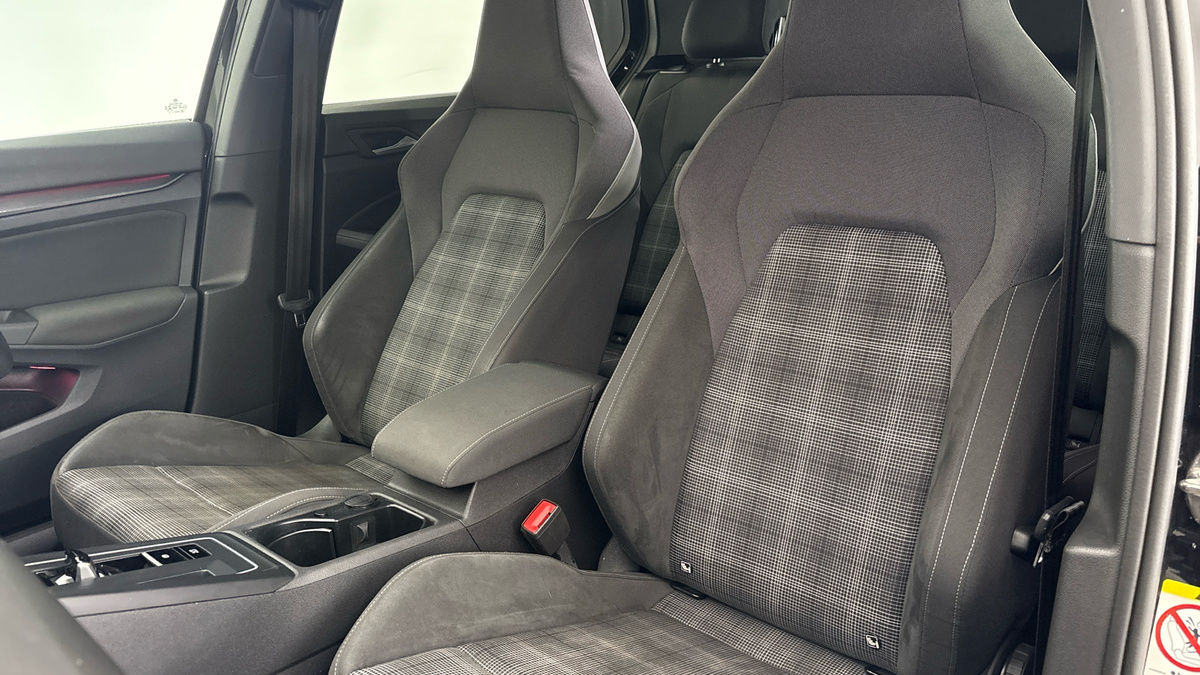 Volkswagen Golf Image 7