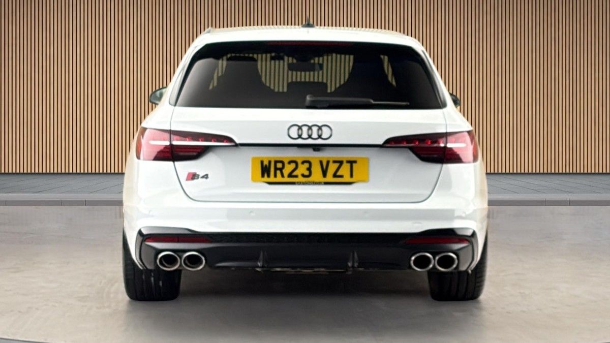 Audi S4 Avant Image 4
