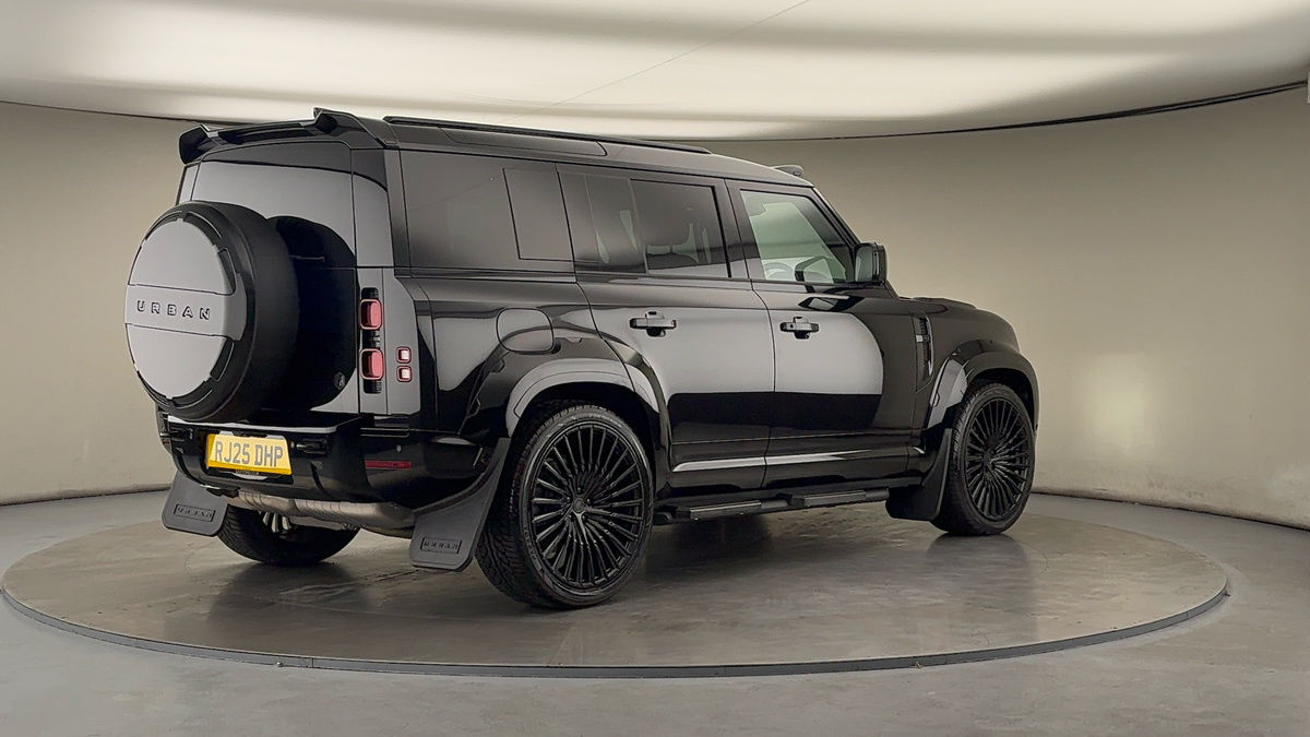 Land Rover Defender 110 Urban Image 21