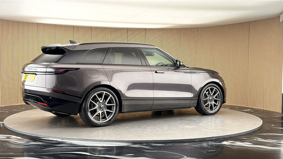 More views of Land Rover Range Rover Velar