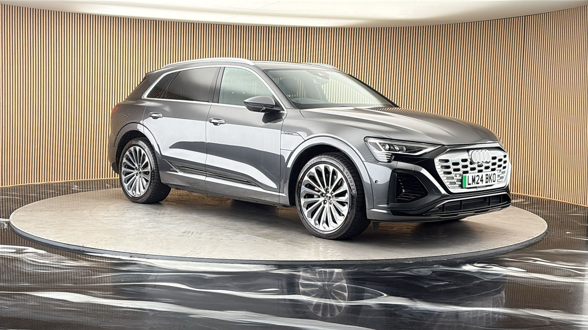 More views of Audi Q8 e-tron