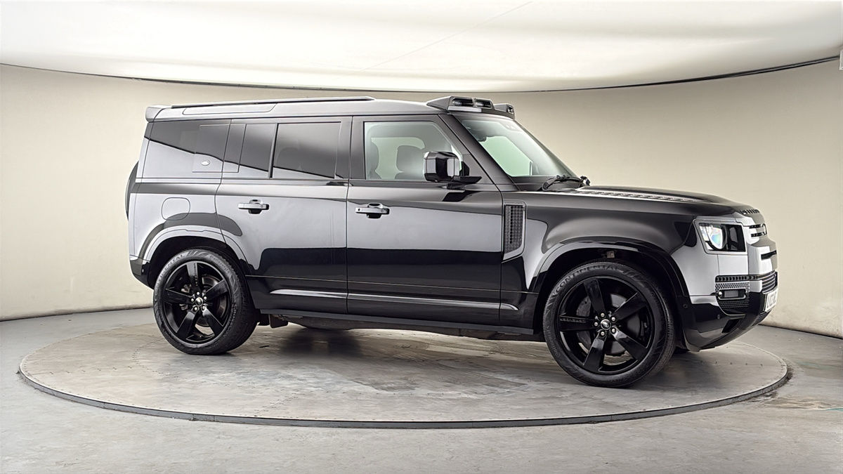 More views of Land Rover Defender 110