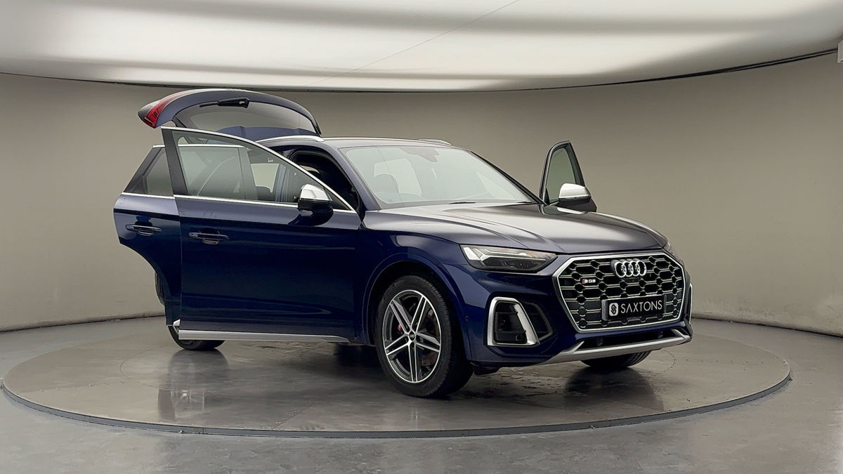 More views of Audi SQ5