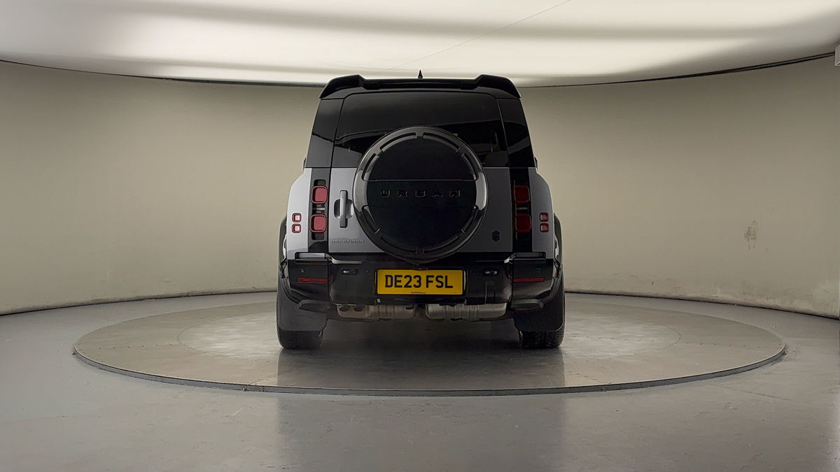 Land Rover Defender 130 Urban Image 4