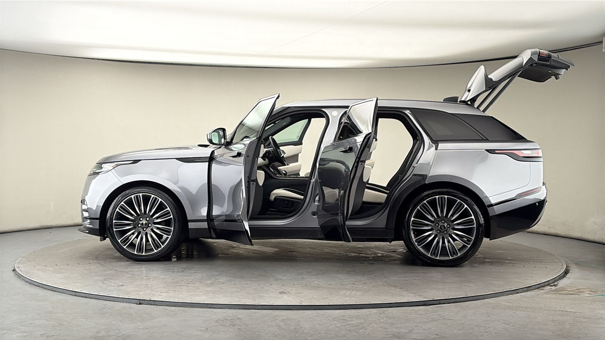 More views of Land Rover Range Rover Velar