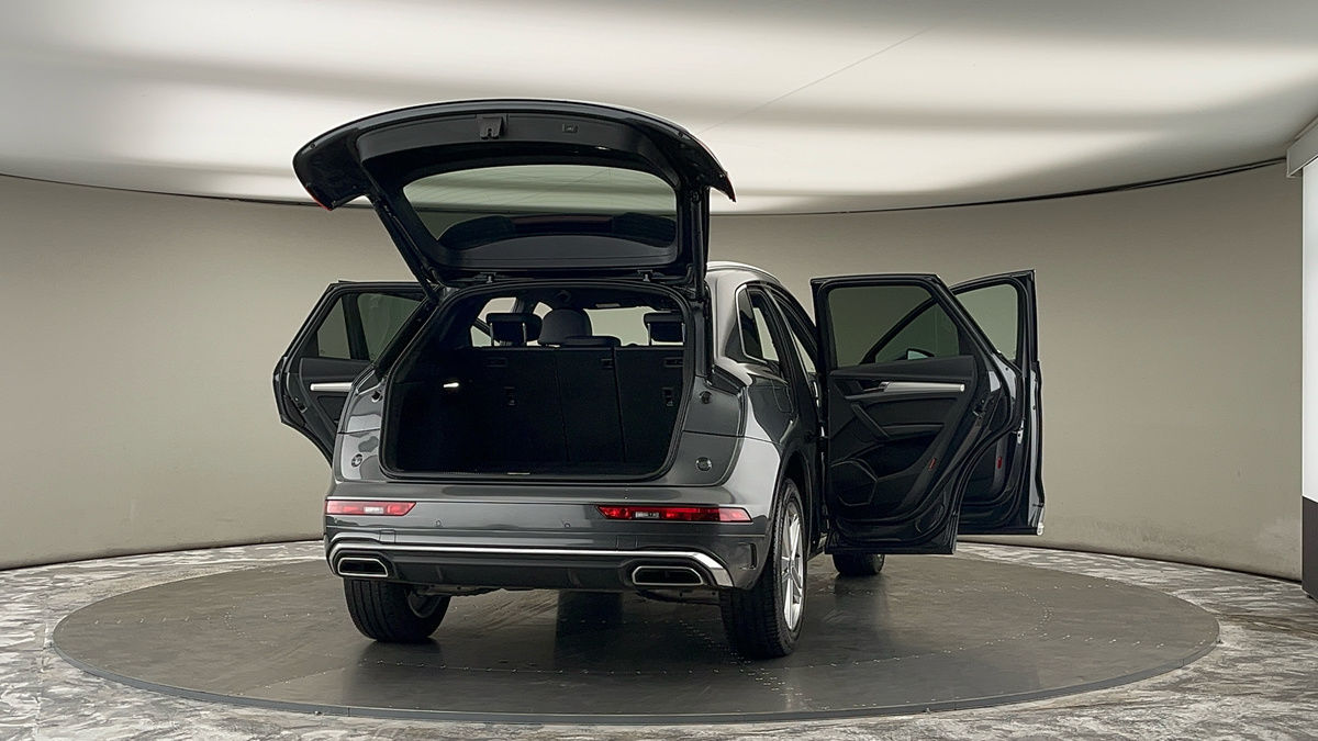 More views of Audi Q5