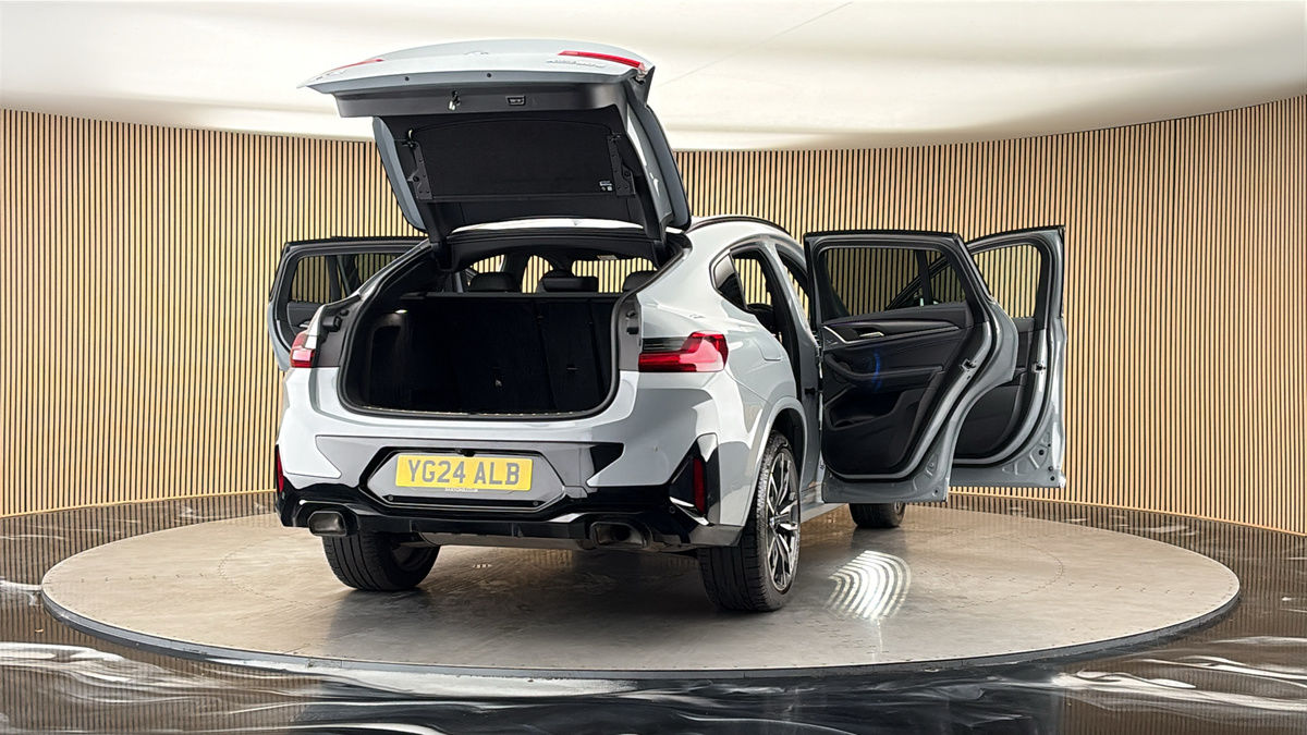 More views of BMW X4