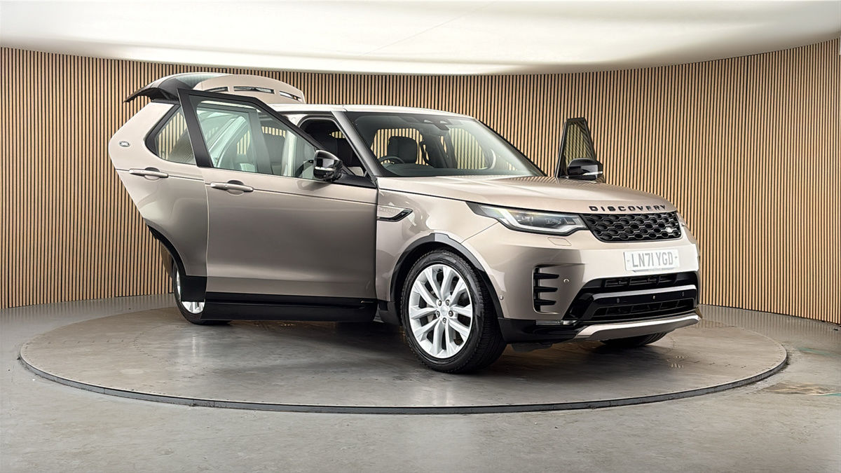 More views of Land Rover Discovery