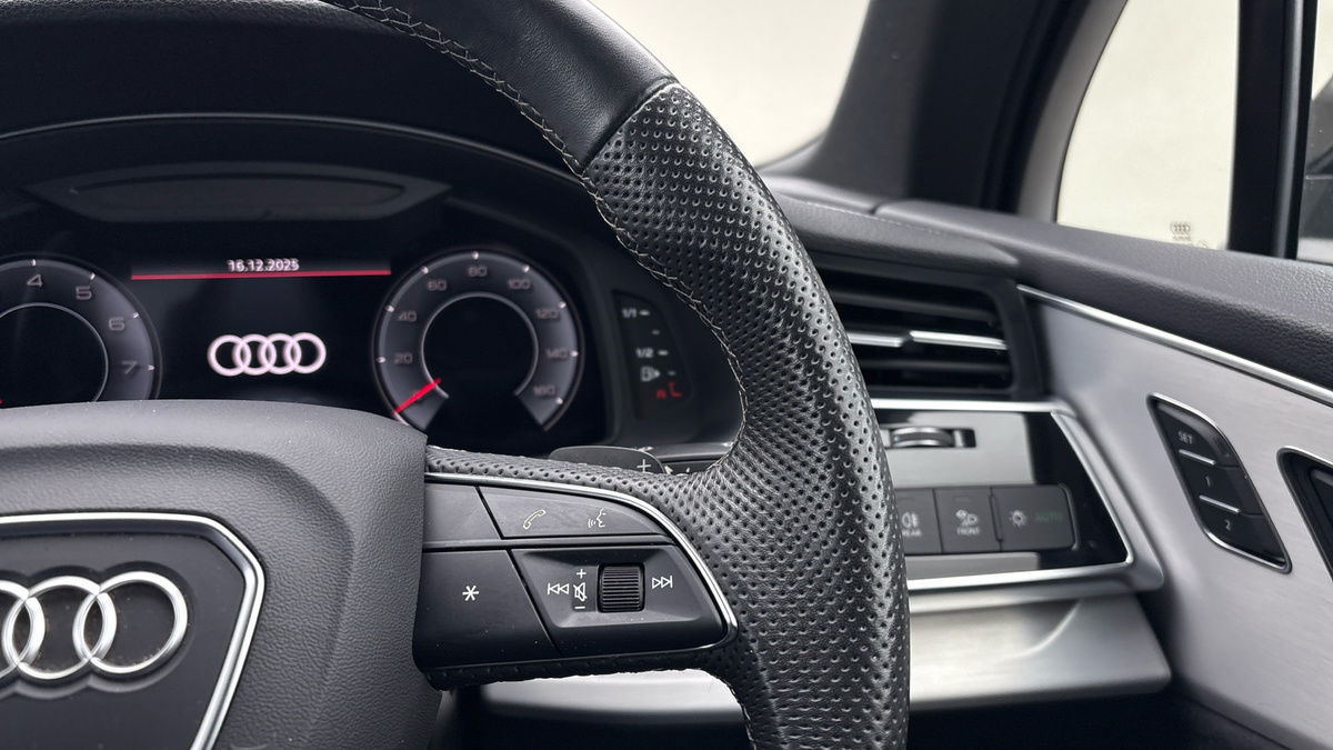 Audi Q7 Image 14