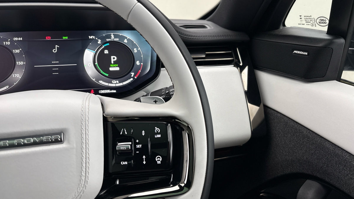 Land Rover Range Rover Sport Image 14