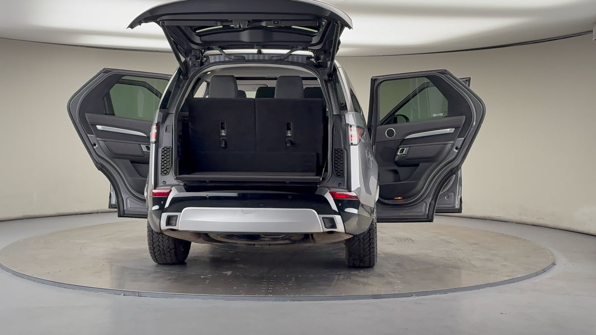 More views of Land Rover Discovery