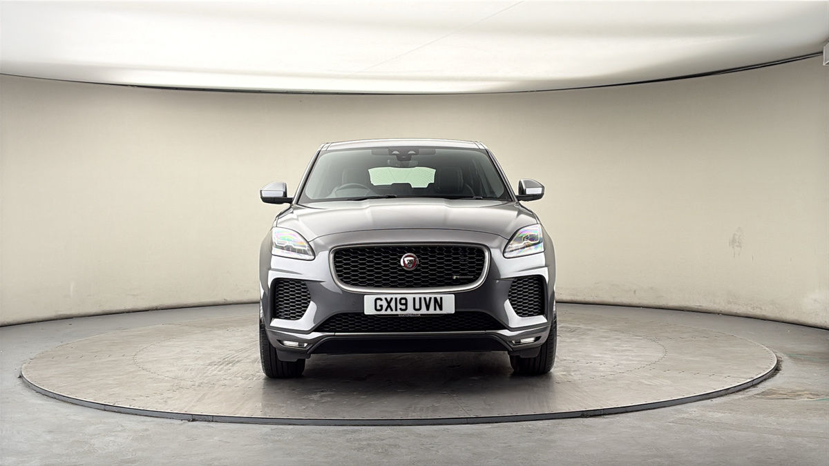 Jaguar E-PACE Image 3