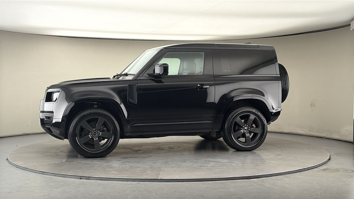 More views of Land Rover Defender 90