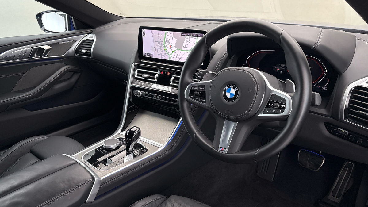 BMW 8 Series Image 5