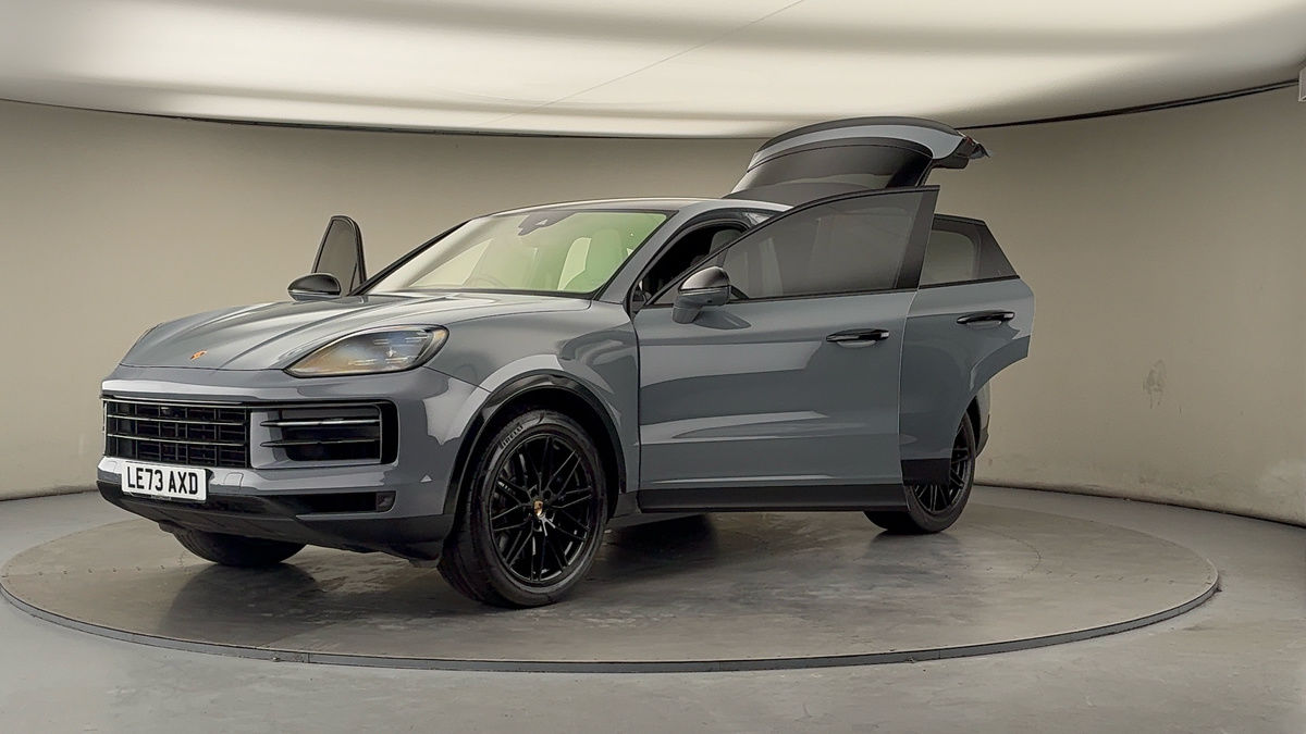 More views of Porsche Cayenne