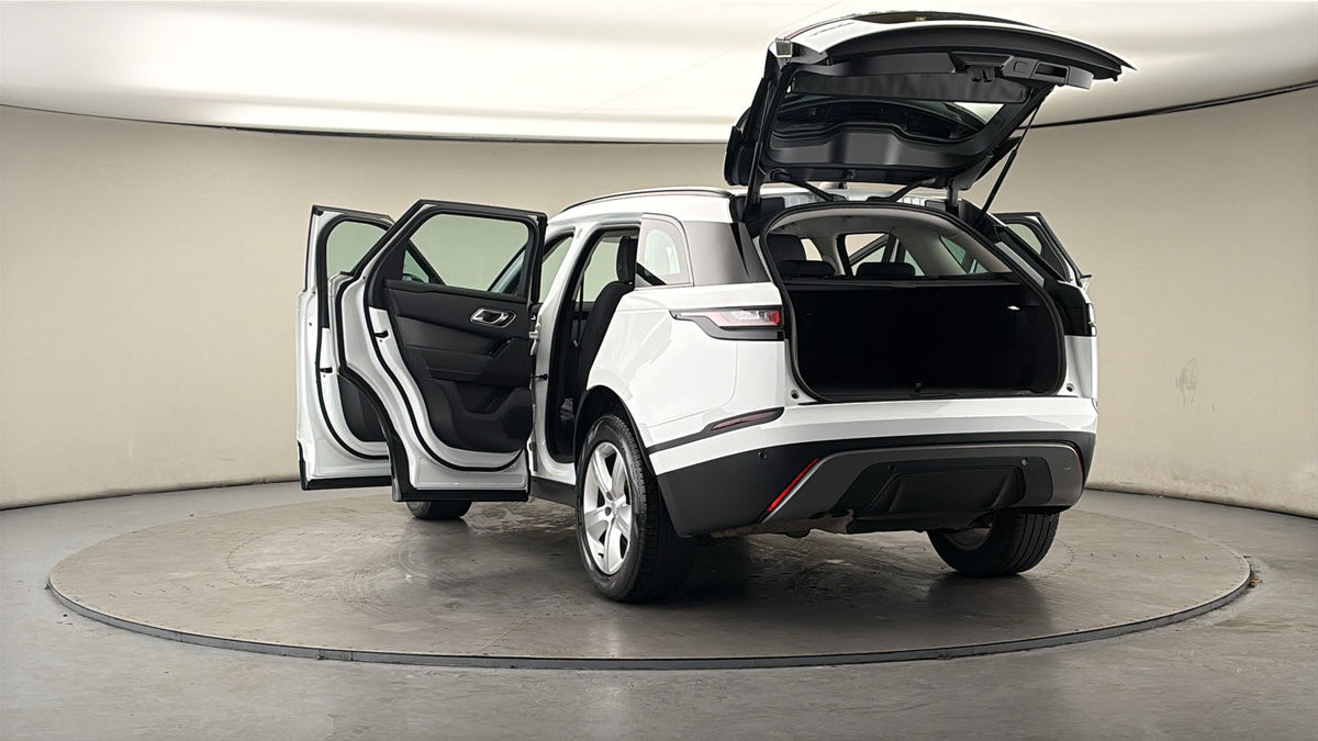 More views of Land Rover Range Rover Velar