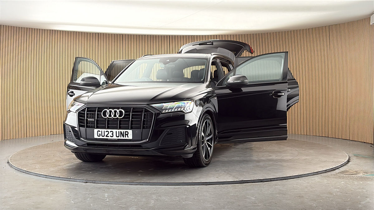 More views of Audi Q7