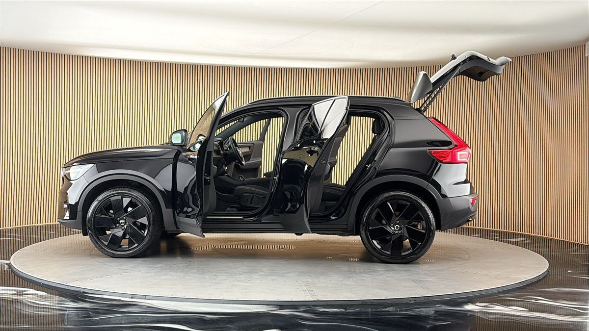 More views of Volvo XC40