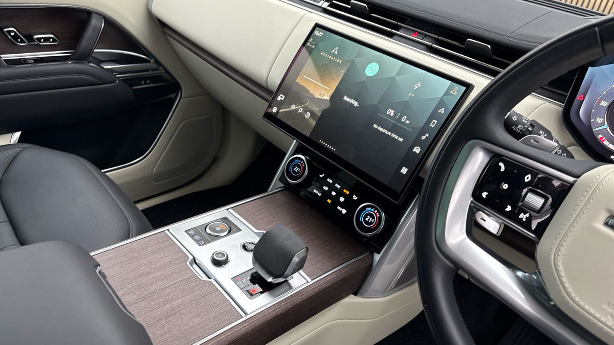More views of Land Rover Range Rover