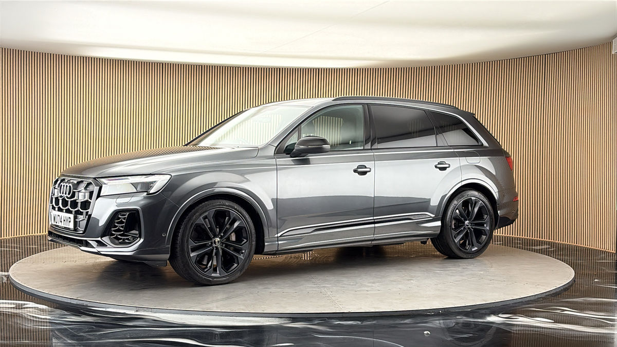 More views of Audi Q7