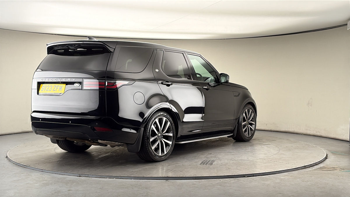 More views of Land Rover Discovery