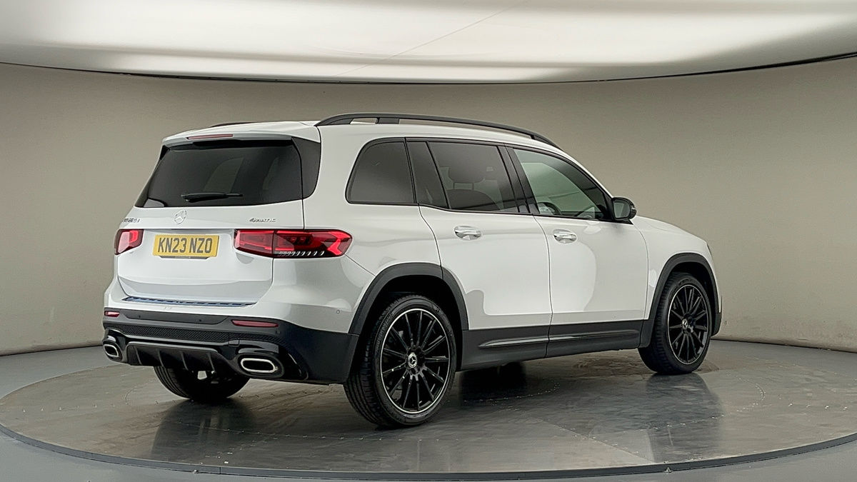 Mercedes-Benz GLB Image 21