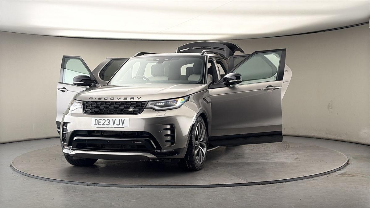 More views of Land Rover Discovery