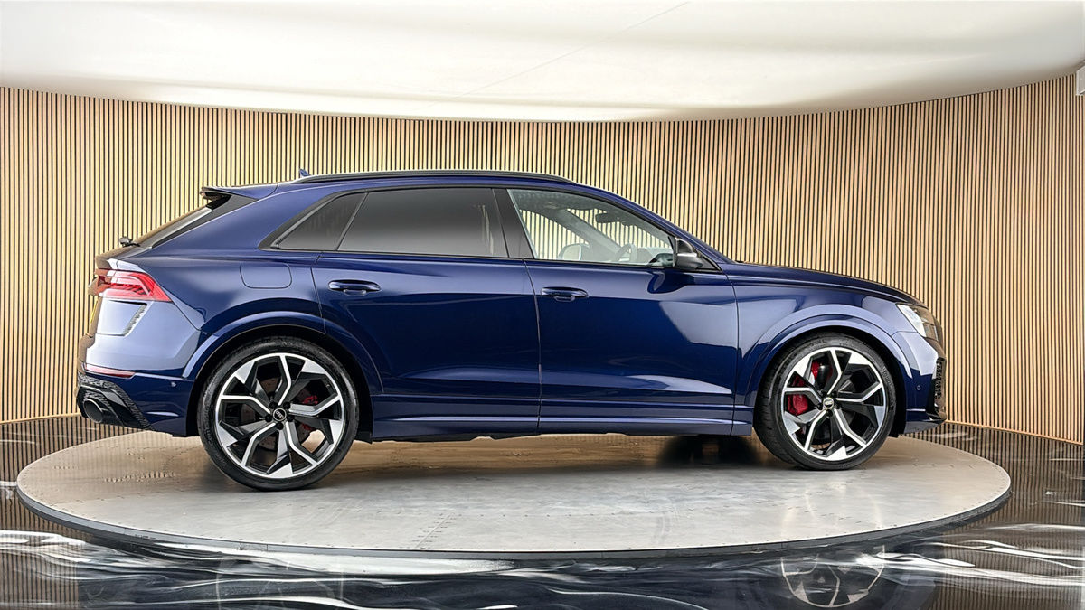More views of Audi RSQ8