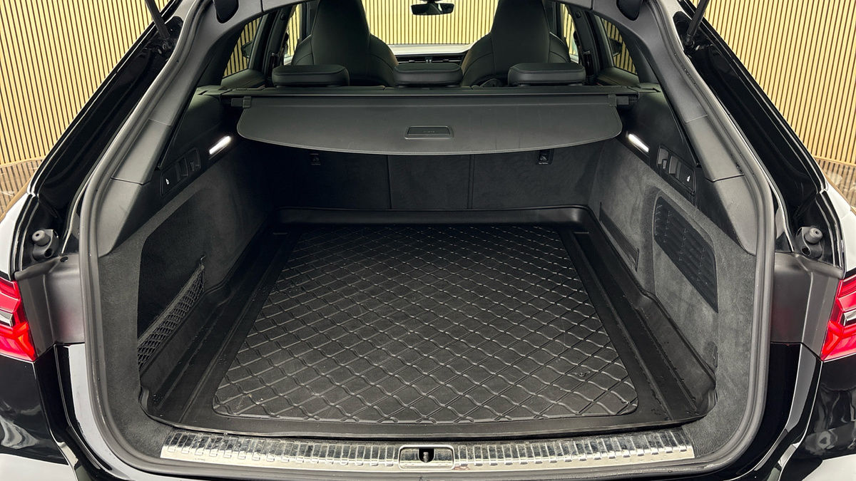 Audi S6 Avant Image 11