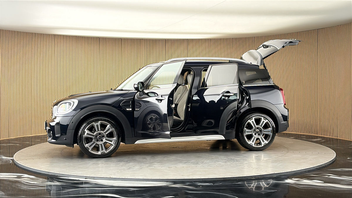 More views of MINI Countryman