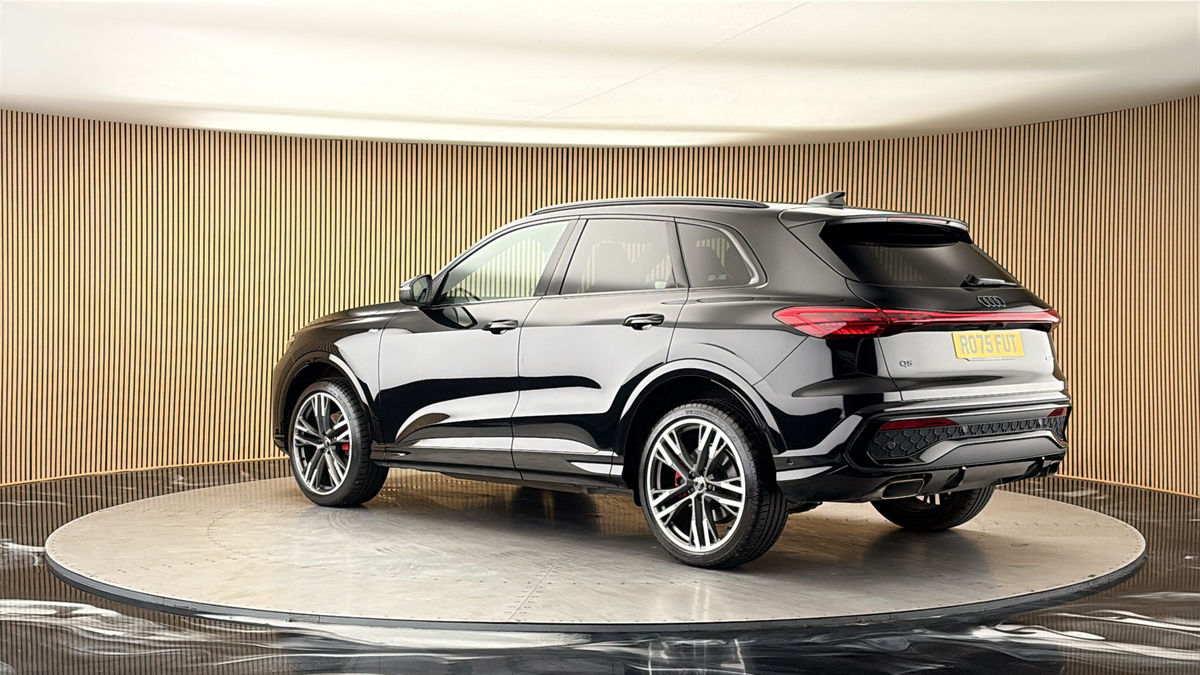 More views of Audi Q5