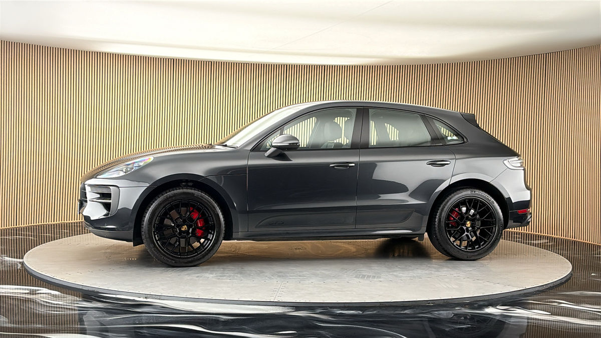 More views of Porsche Macan