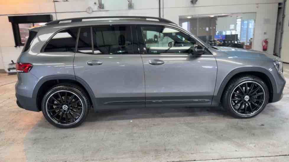 More views of Mercedes-Benz GLB