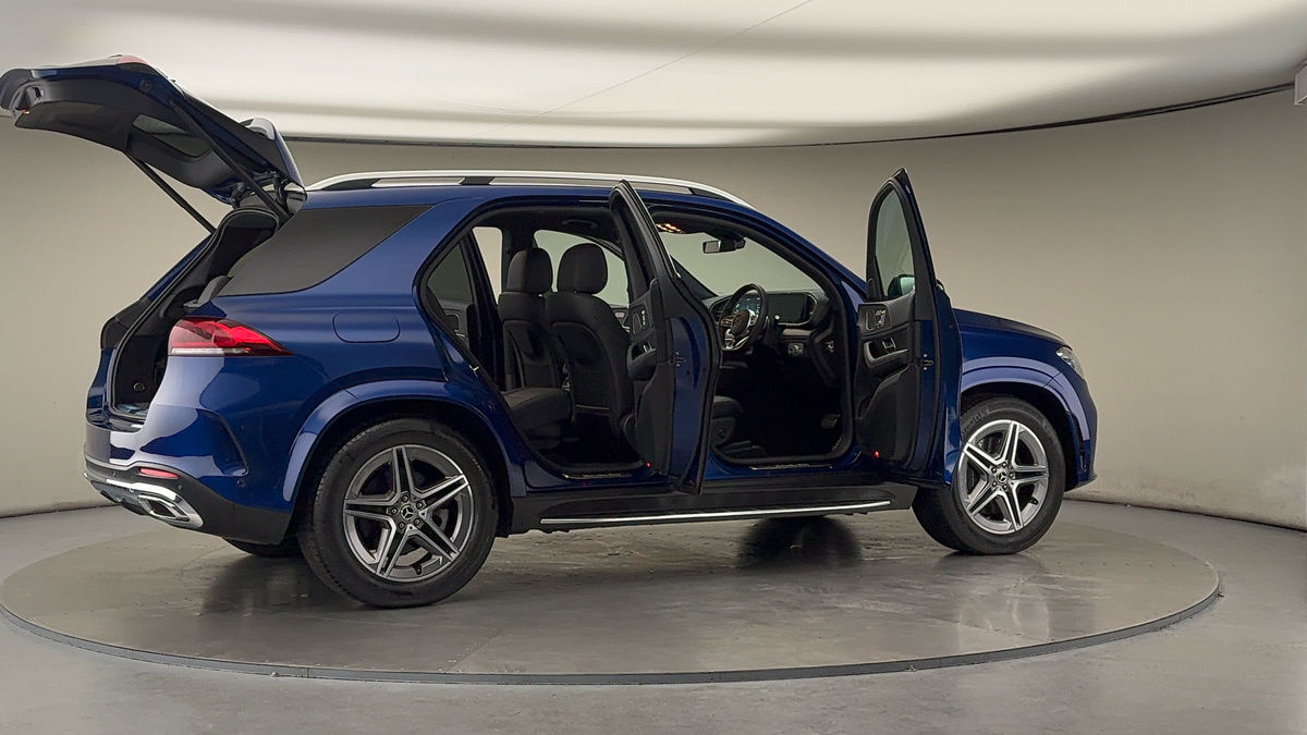 More views of Mercedes-Benz GLE