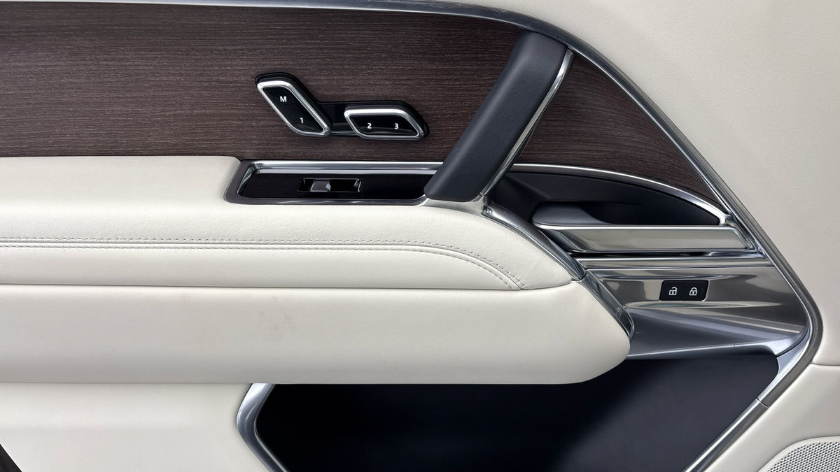 Land Rover Range Rover Image 19