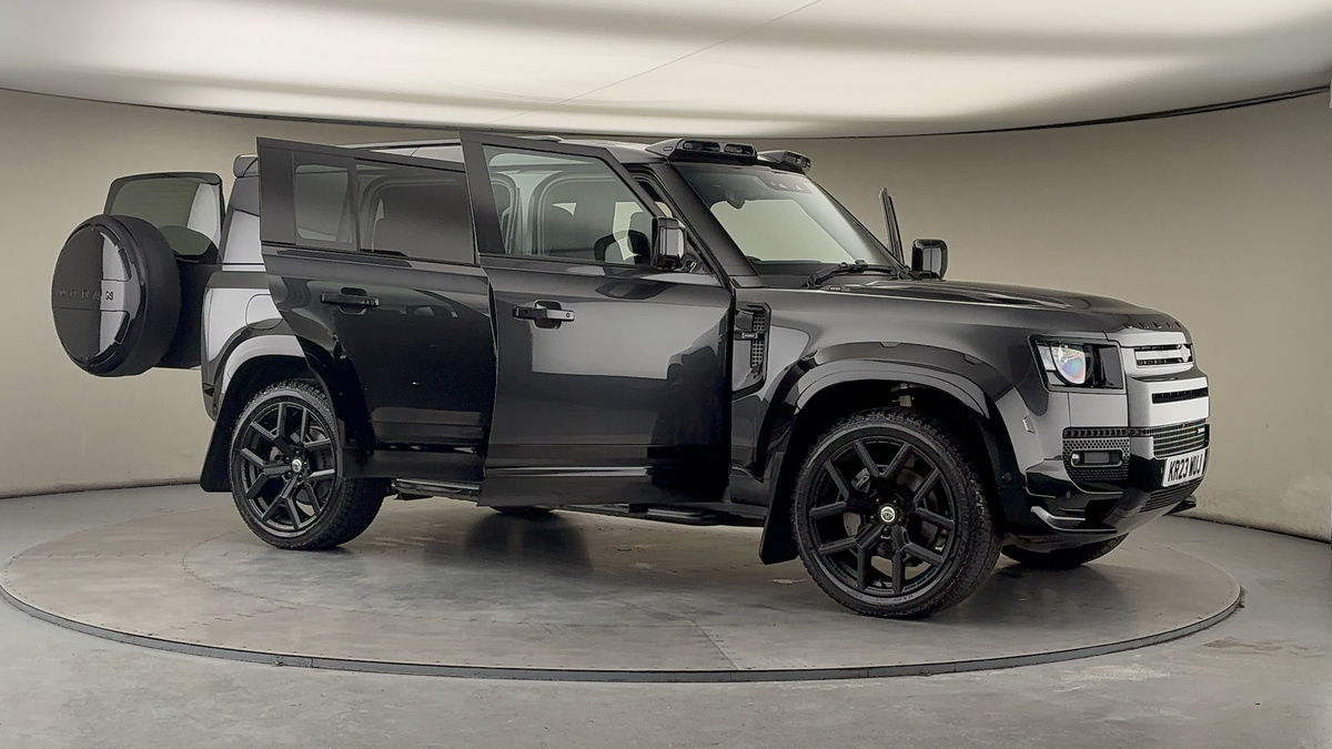 More views of Land Rover Defender 110